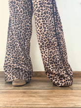 Charger l'image dans la galerie, Jogging léopard