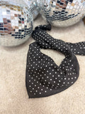 Foulard noir à pois