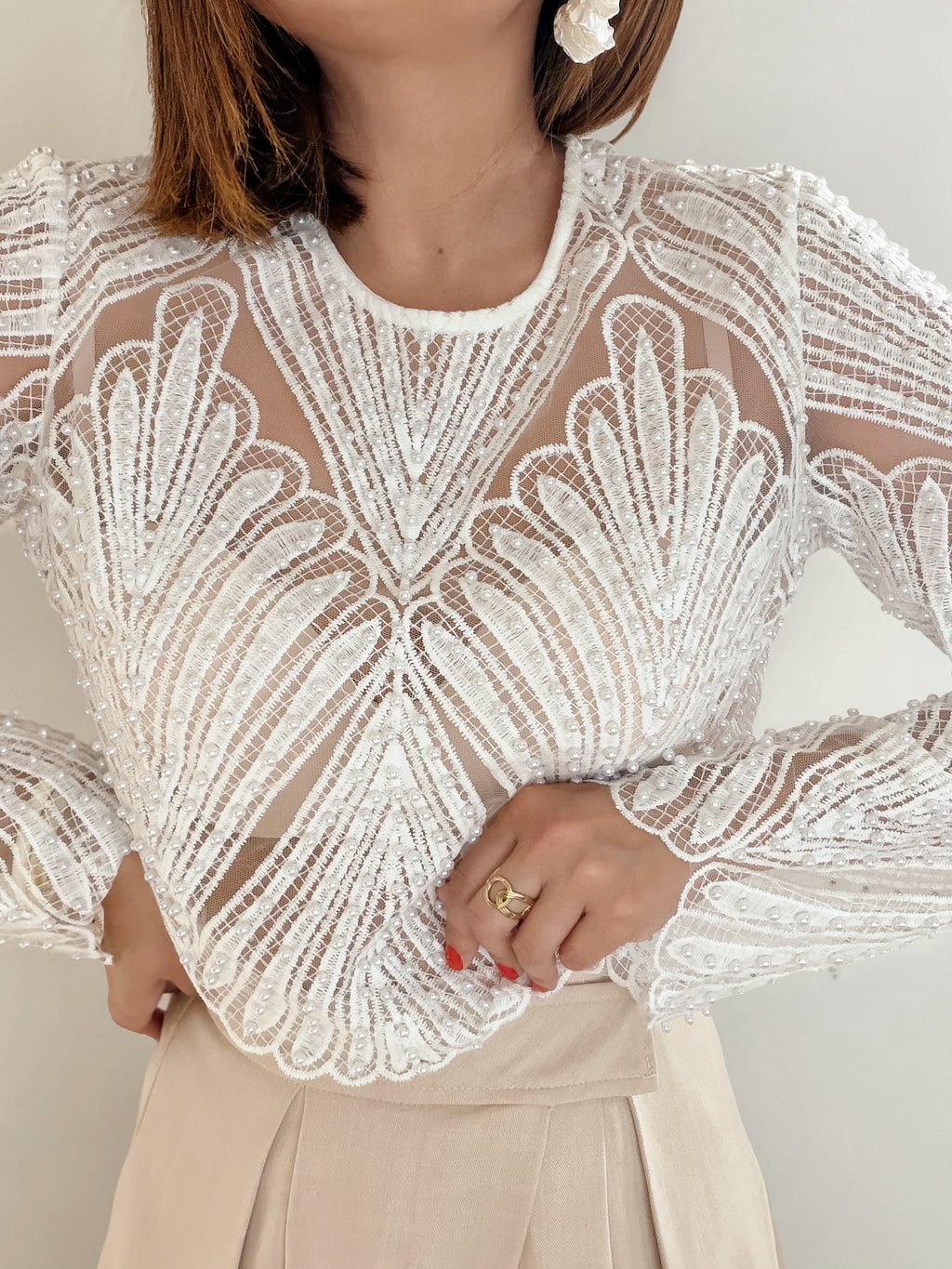 Blouse blanche  à perles