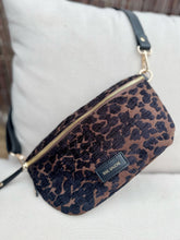 Charger l&#39;image dans la galerie, Sac banane léopard
