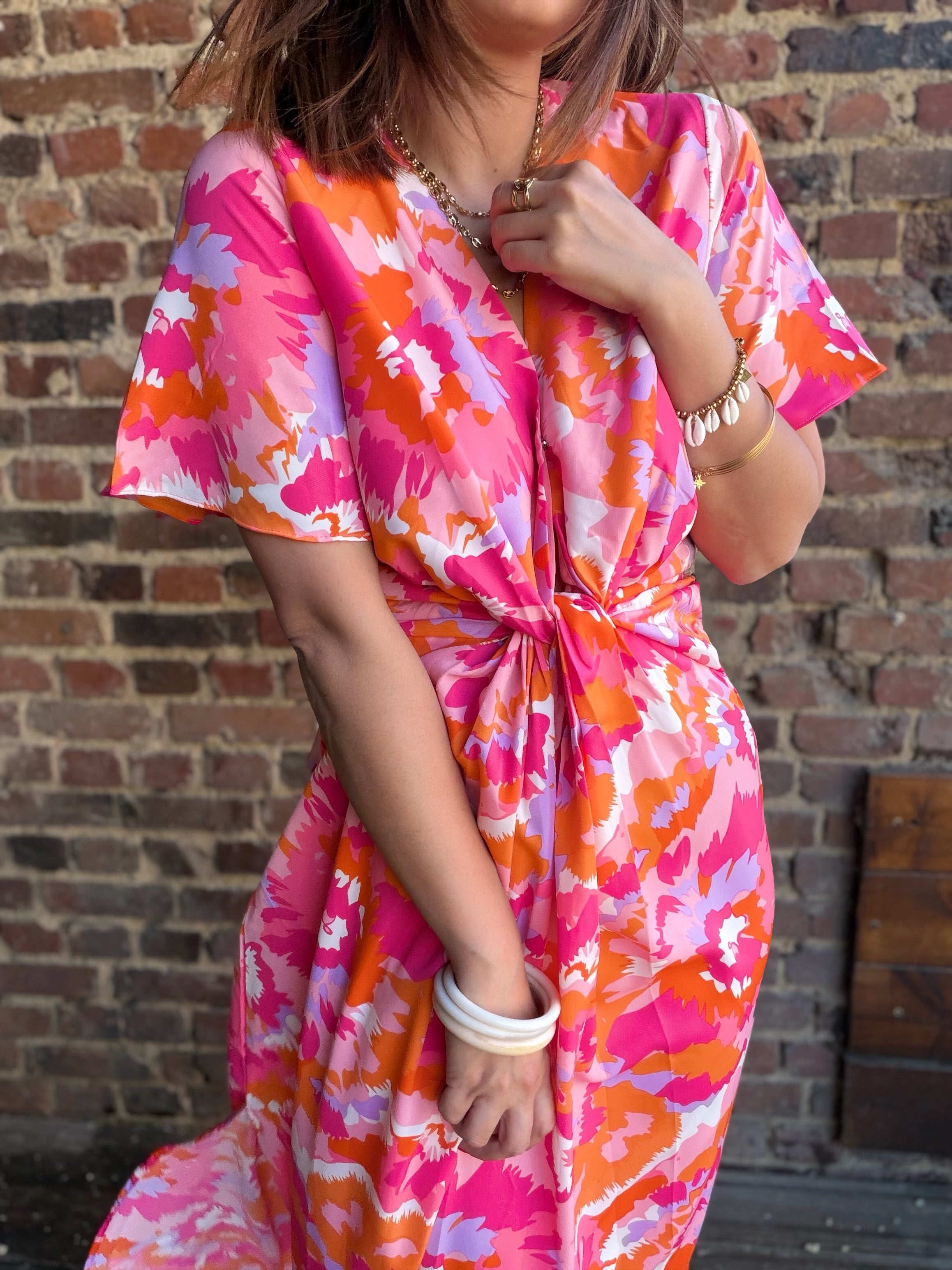 Robe colorée nœud
