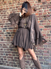 Charger l&#39;image dans la galerie, Robe volants cordon choco
