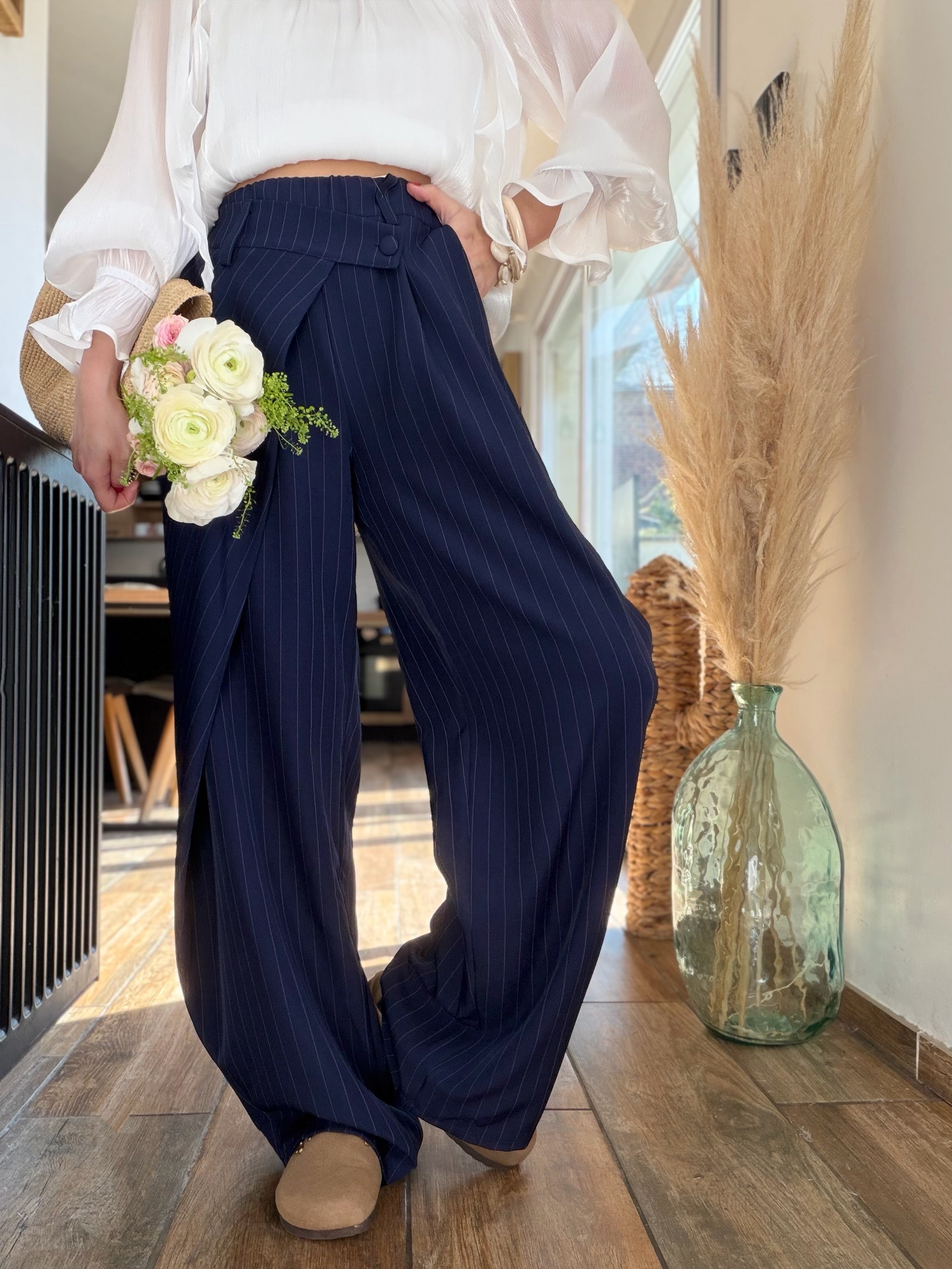 Pantalon bleu à rayures