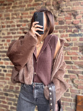 Charger l&#39;image dans la galerie, Gilet marron sans manches

