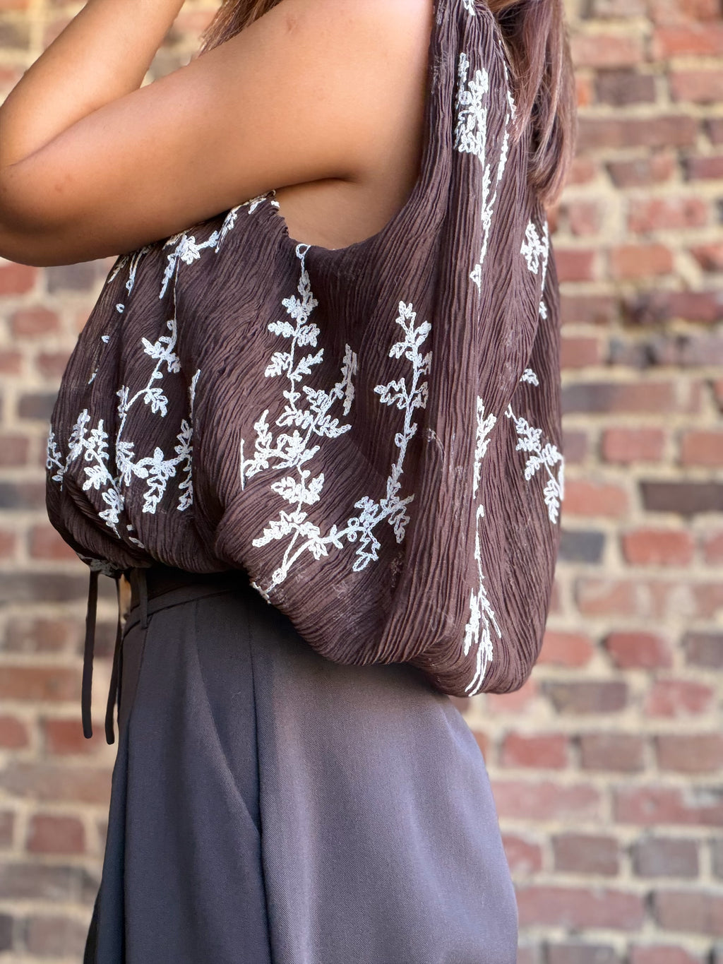 Top choco à fleurs