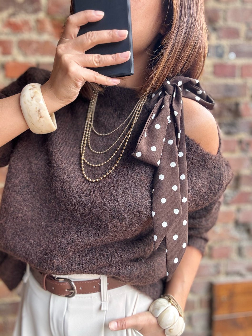 Pull choco avec noeud à pois