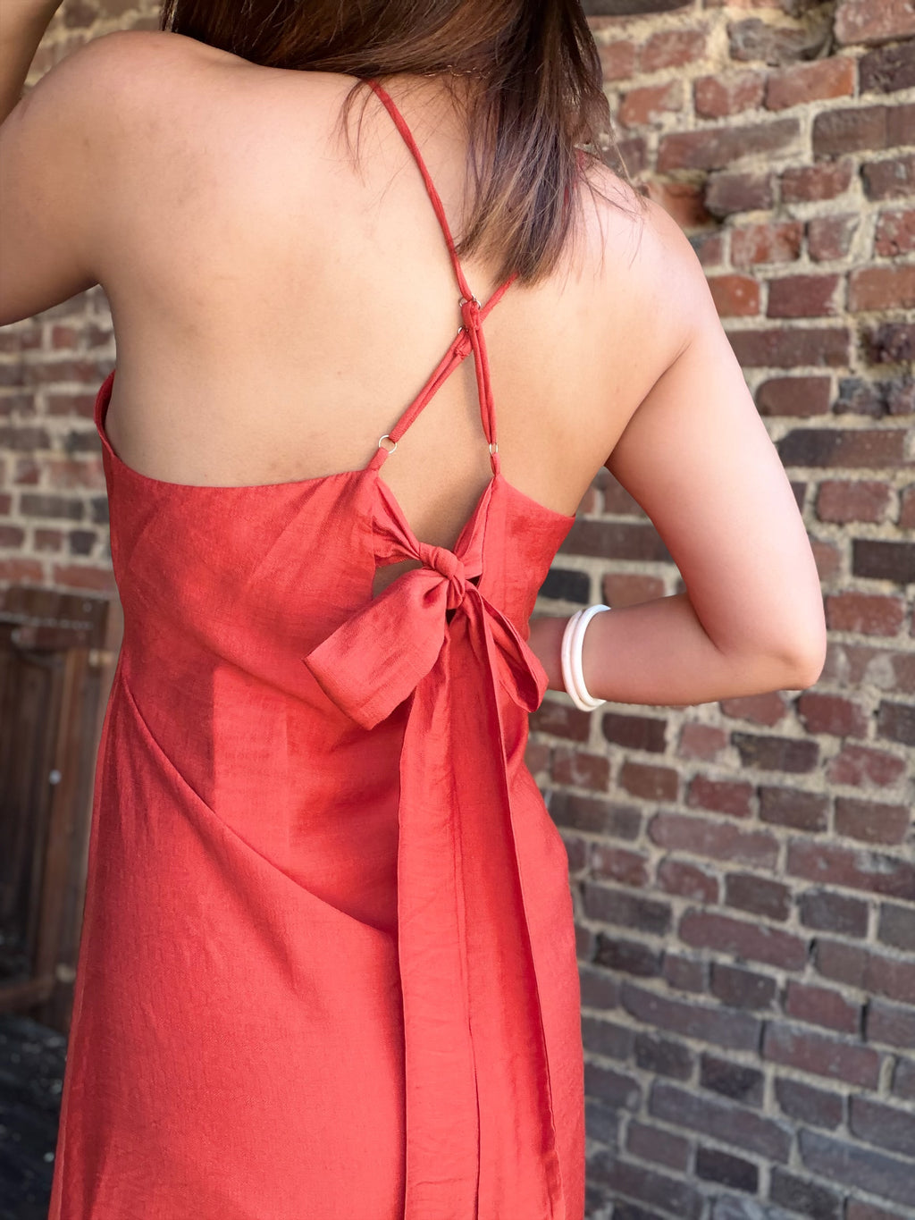 Robe nouée terracotta à bretelles