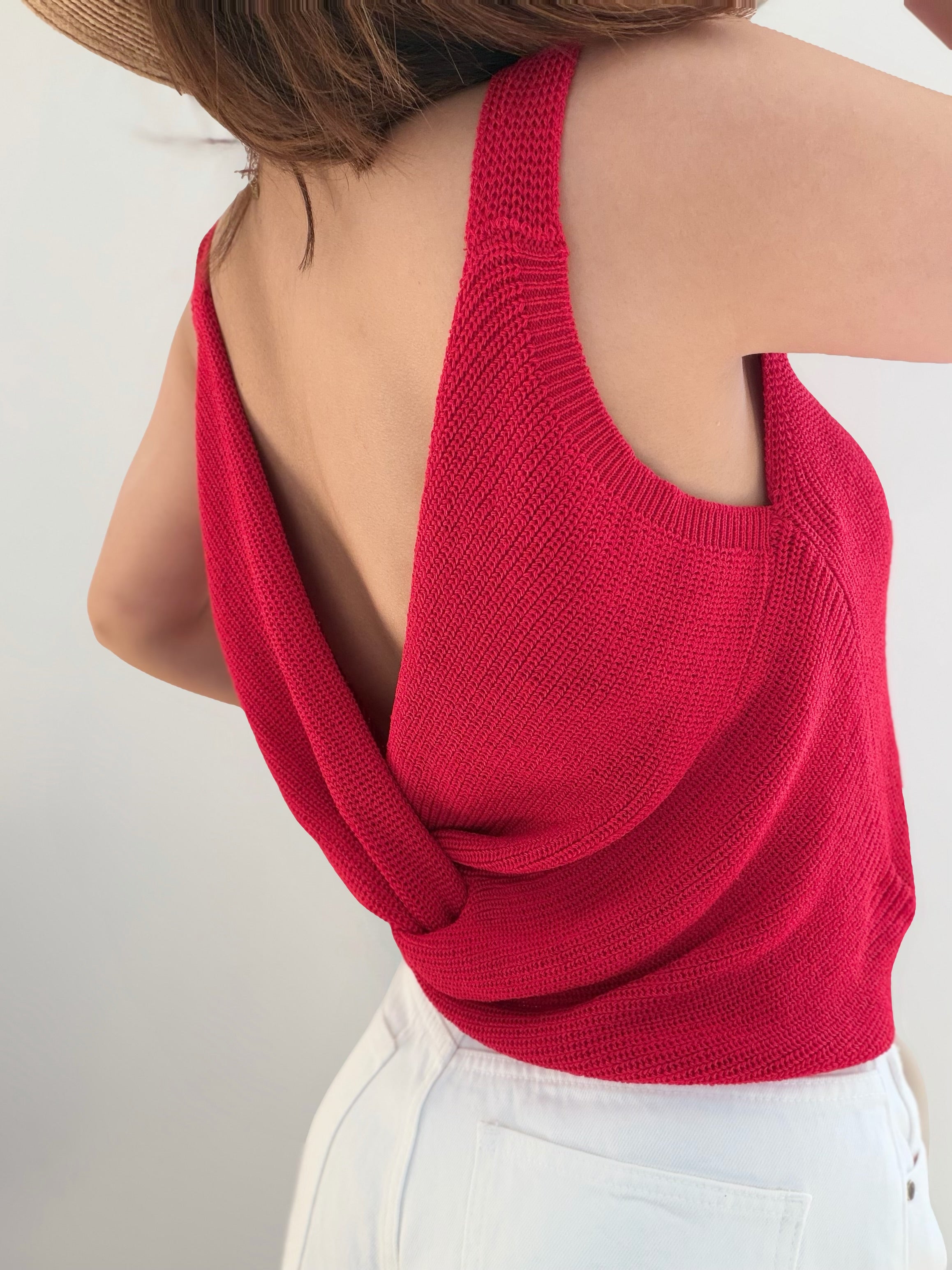 Top rouge dos noué