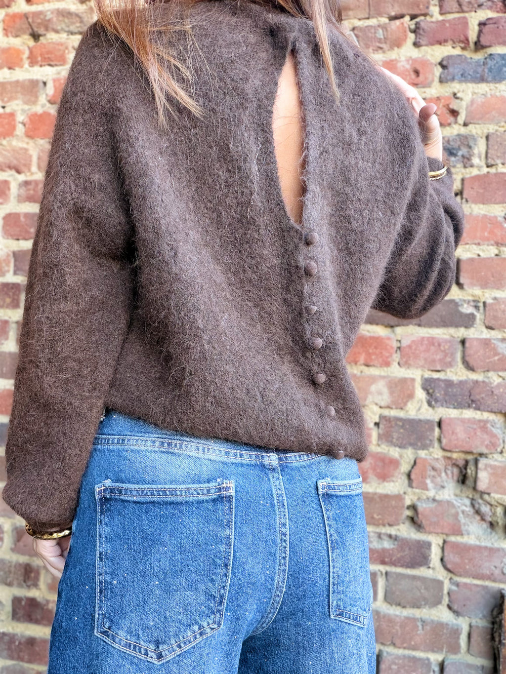 Pull choco avec dos ouvert