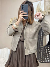 Charger l&#39;image dans la galerie, Veste taupe imitation daim
