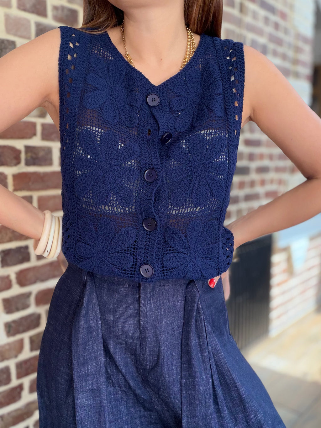 Gilet bleu crochet