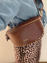 Charger l'image dans la galerie, Sac banane en cuir
