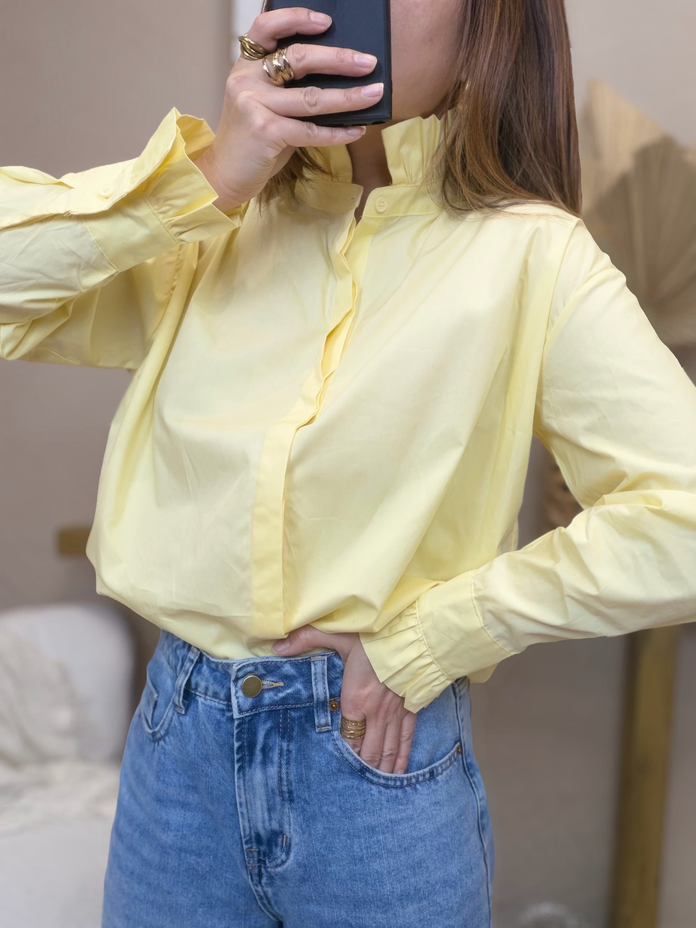 Chemise jaune col victorien