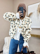 Charger l&#39;image dans la galerie, Manteau moumoute fleurs
