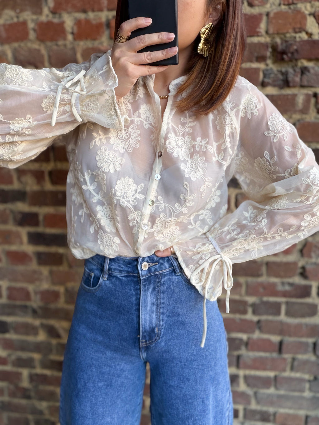 Blouse transparente fleurie