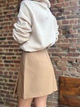 Charger l&#39;image dans la galerie, Jupe-short taupe
