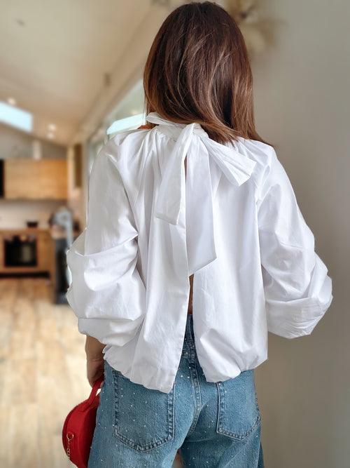 Blouse blanche à noeud