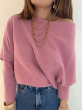 Charger l'image dans la galerie, Pull asymétrique rose
