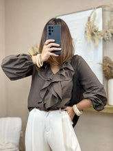 Charger l&#39;image dans la galerie, Blouse choco à volants

