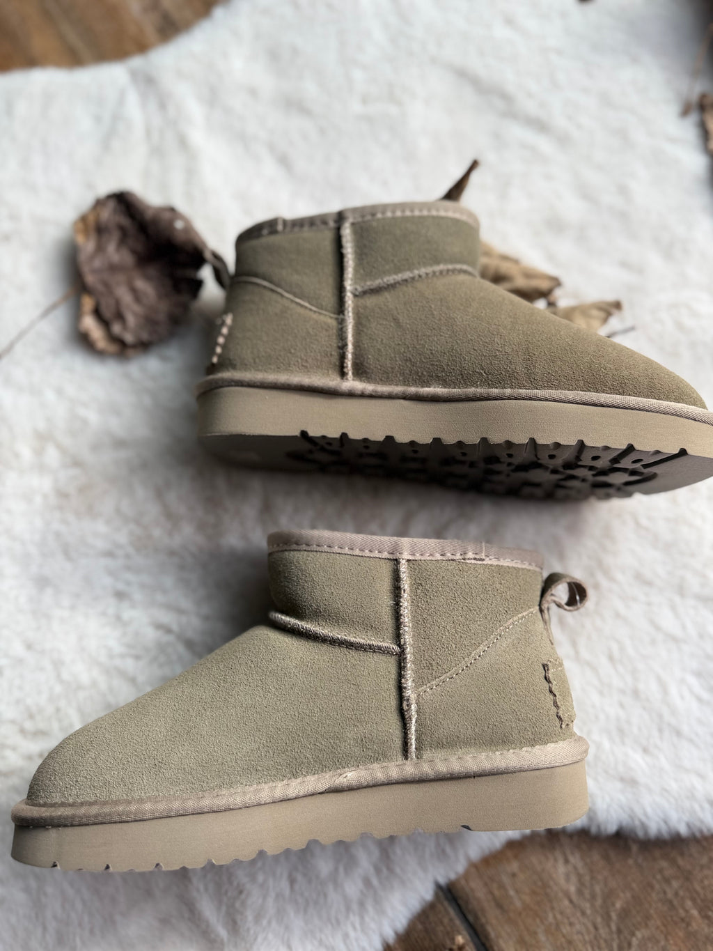 Botte mini fourrées taupe en cuir