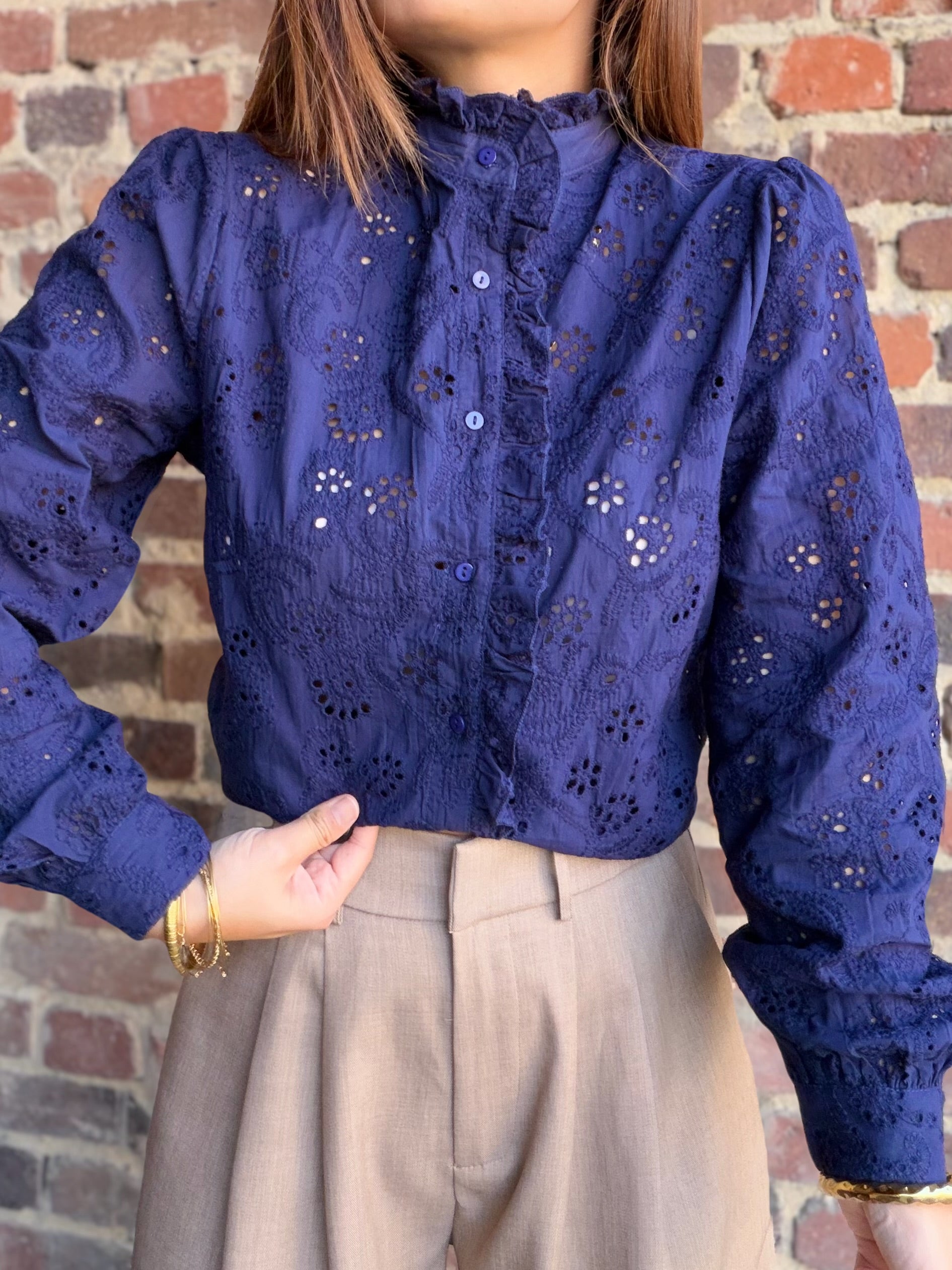 Chemise dentelle bleue