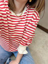 Charger l'image dans la galerie, Sweat rayures rouges
