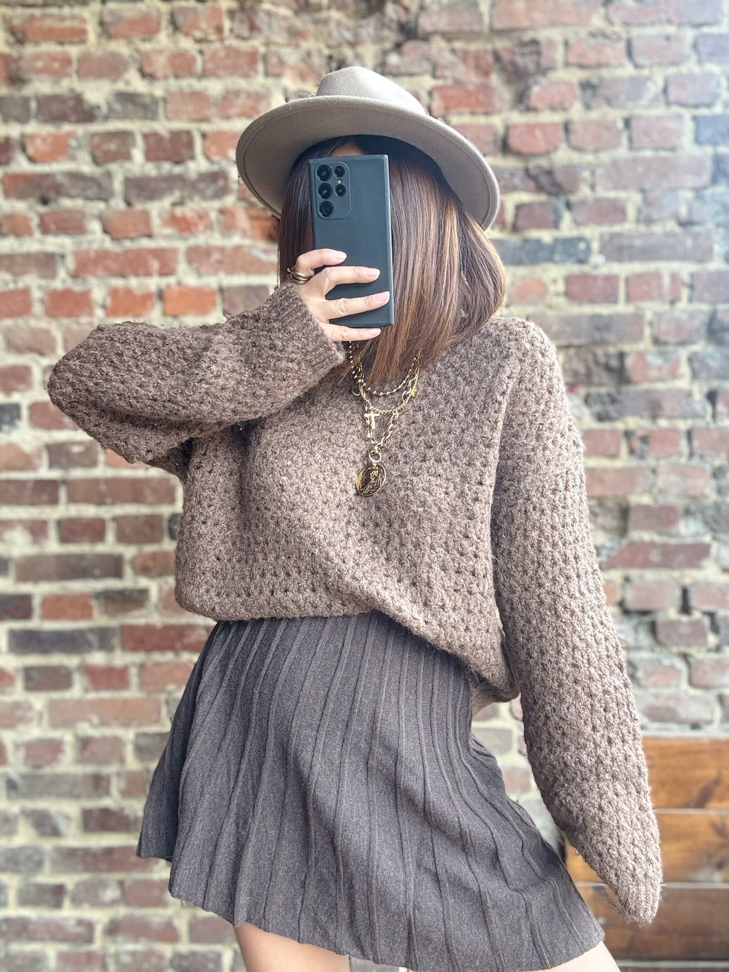 Pull chocolat ajouré