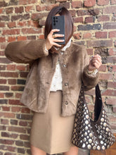Charger l&#39;image dans la galerie, Veste fausse fourrure taupe
