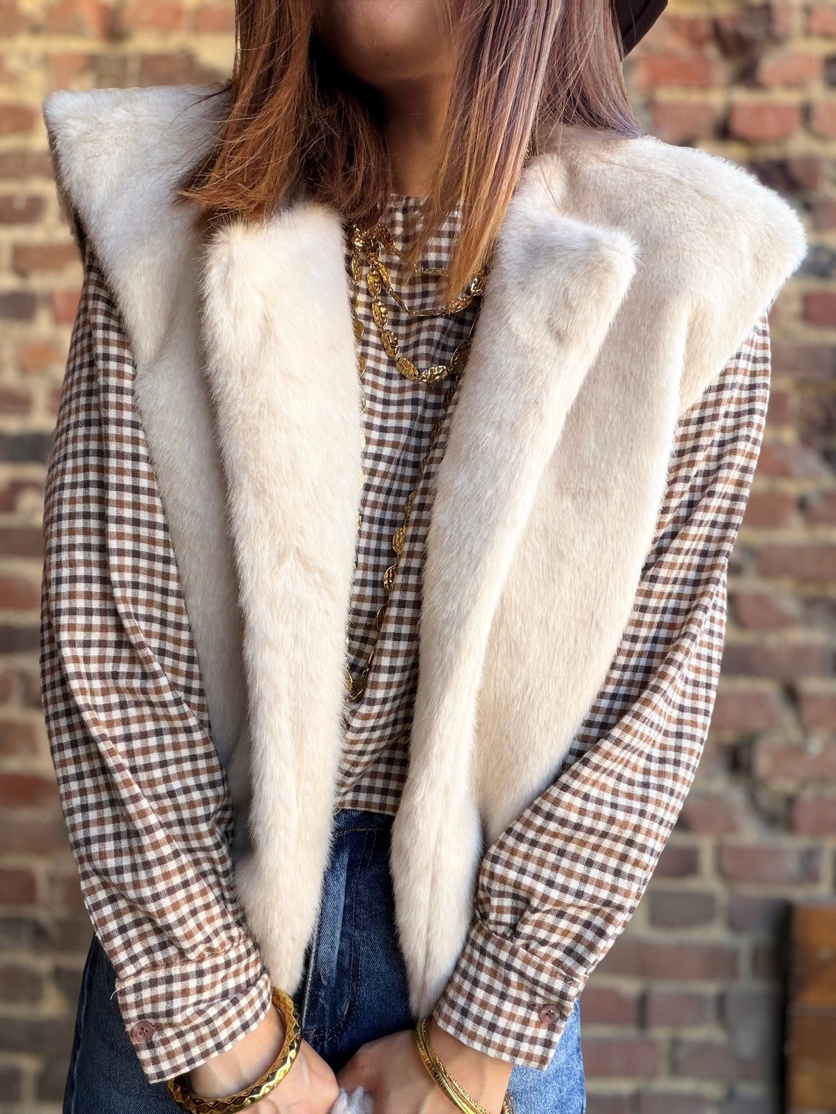 Veste ecru sans manches  fausse fourrure