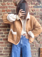 Charger l&#39;image dans la galerie, Manteau réversible camel
