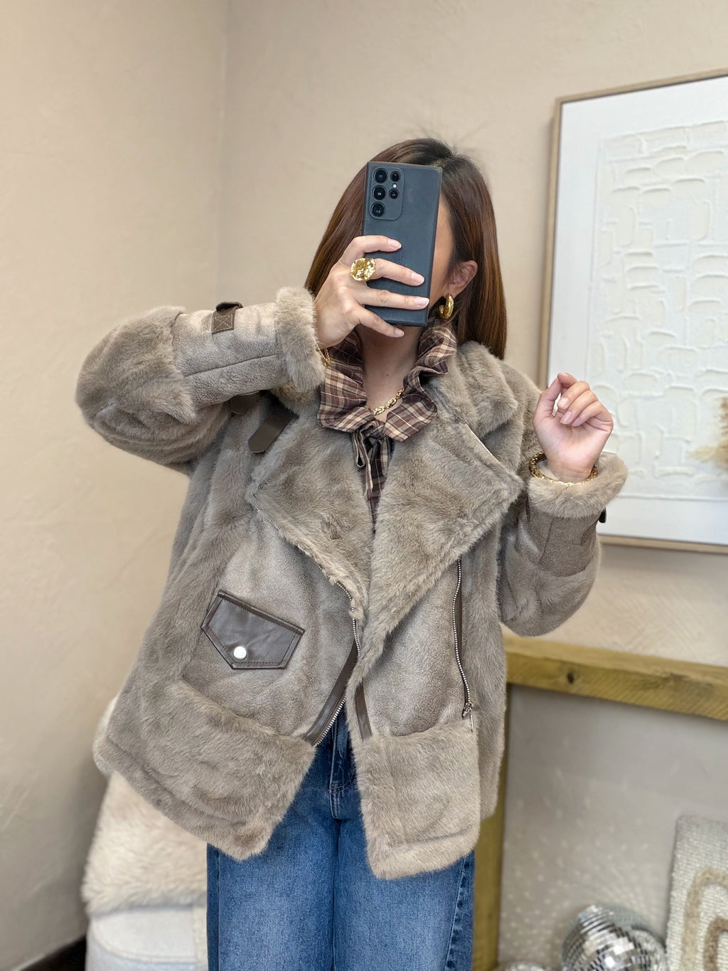 Manteau avec détails en fourrure