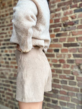 Charger l&#39;image dans la galerie, Jupe short effet daim
