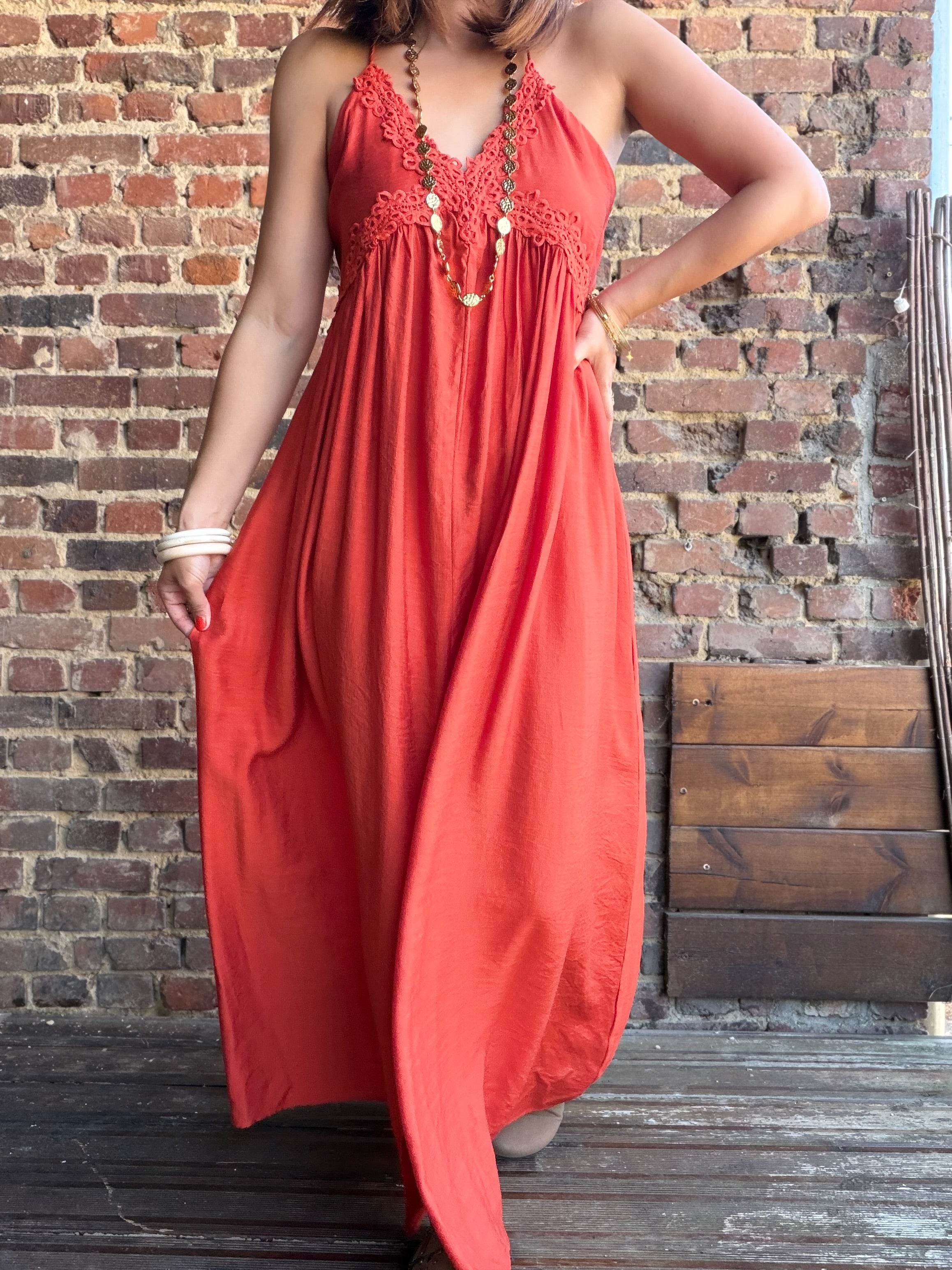Robe nouée terracotta à bretelles