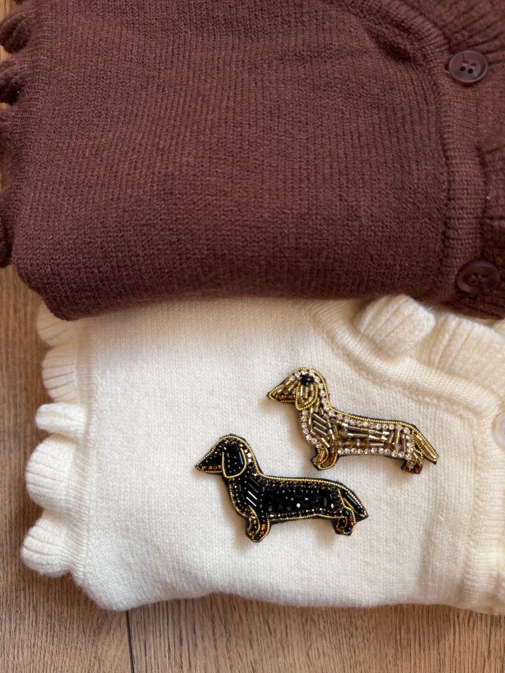 Broche teckel artisanale