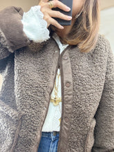 Charger l&#39;image dans la galerie, Manteau moumoute choco ( sans cagoule)
