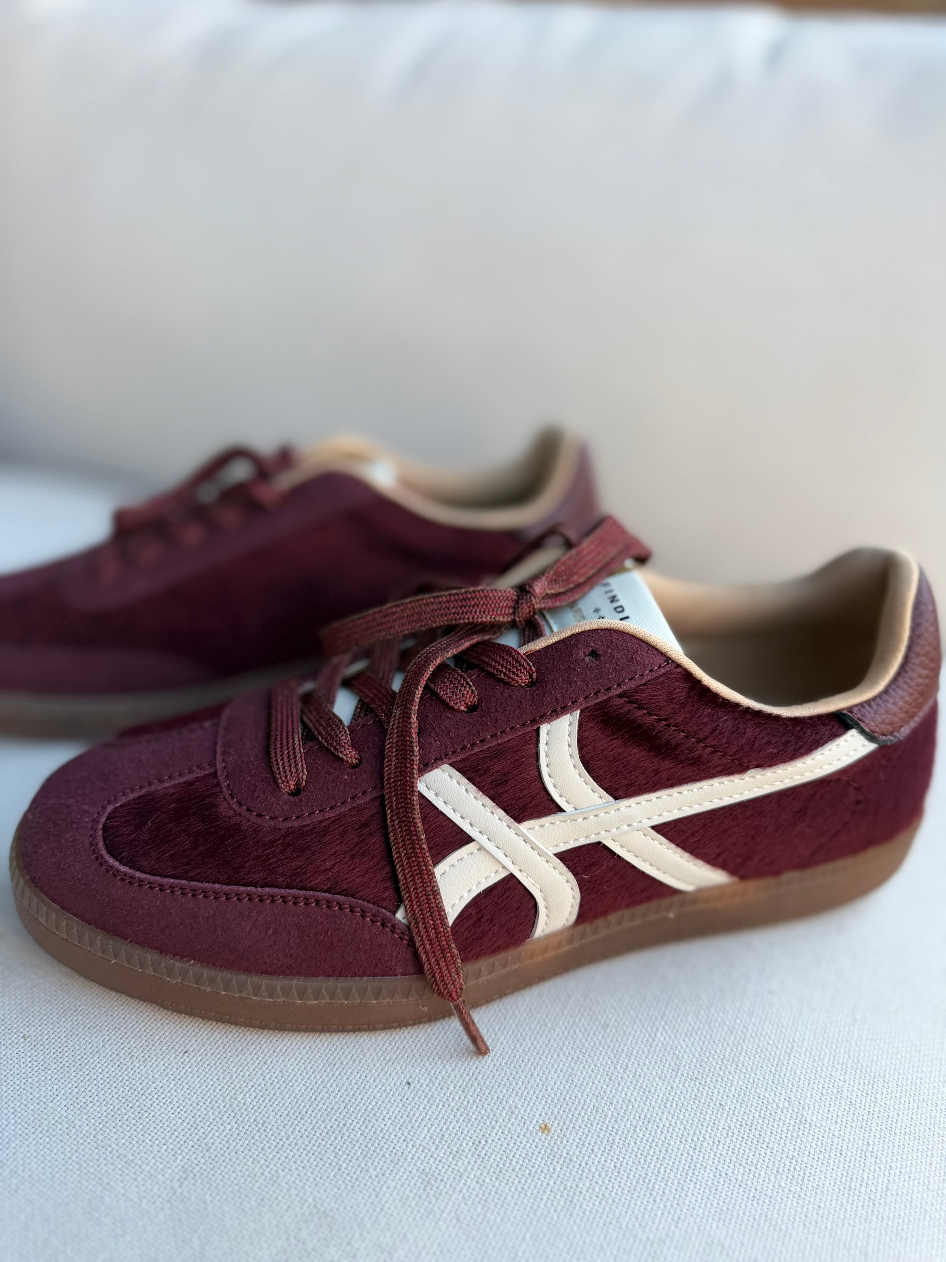 Baskets bordeaux