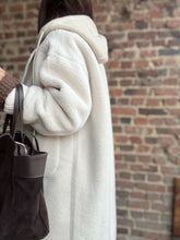 Charger l&#39;image dans la galerie, Manteau écru moumoute
