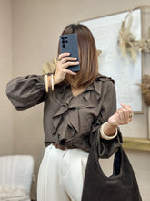 Charger l&#39;image dans la galerie, Blouse choco à volants

