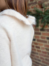 Charger l'image dans la galerie, Pull écru détail noeud

