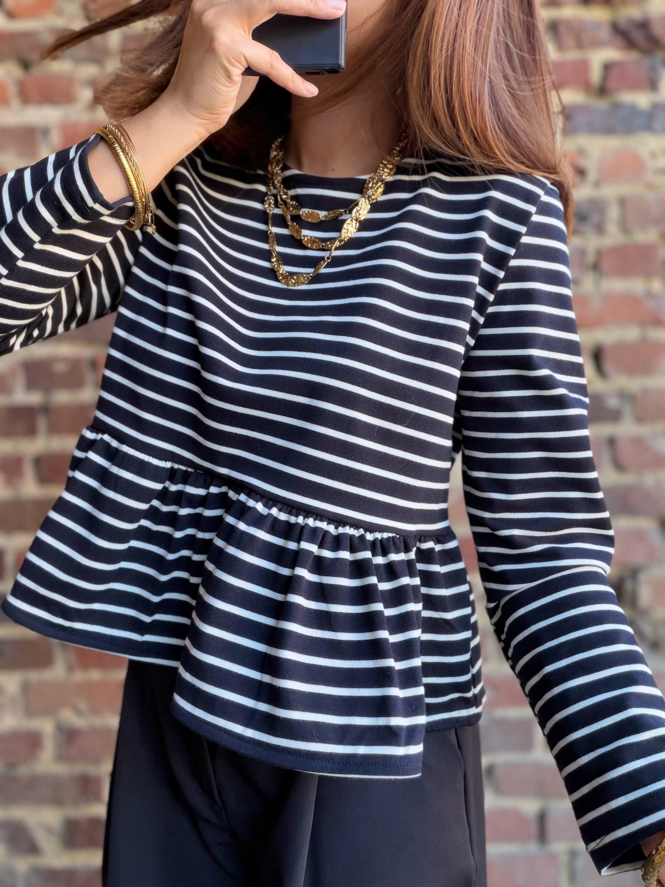 Blouse noire  rayé péplum