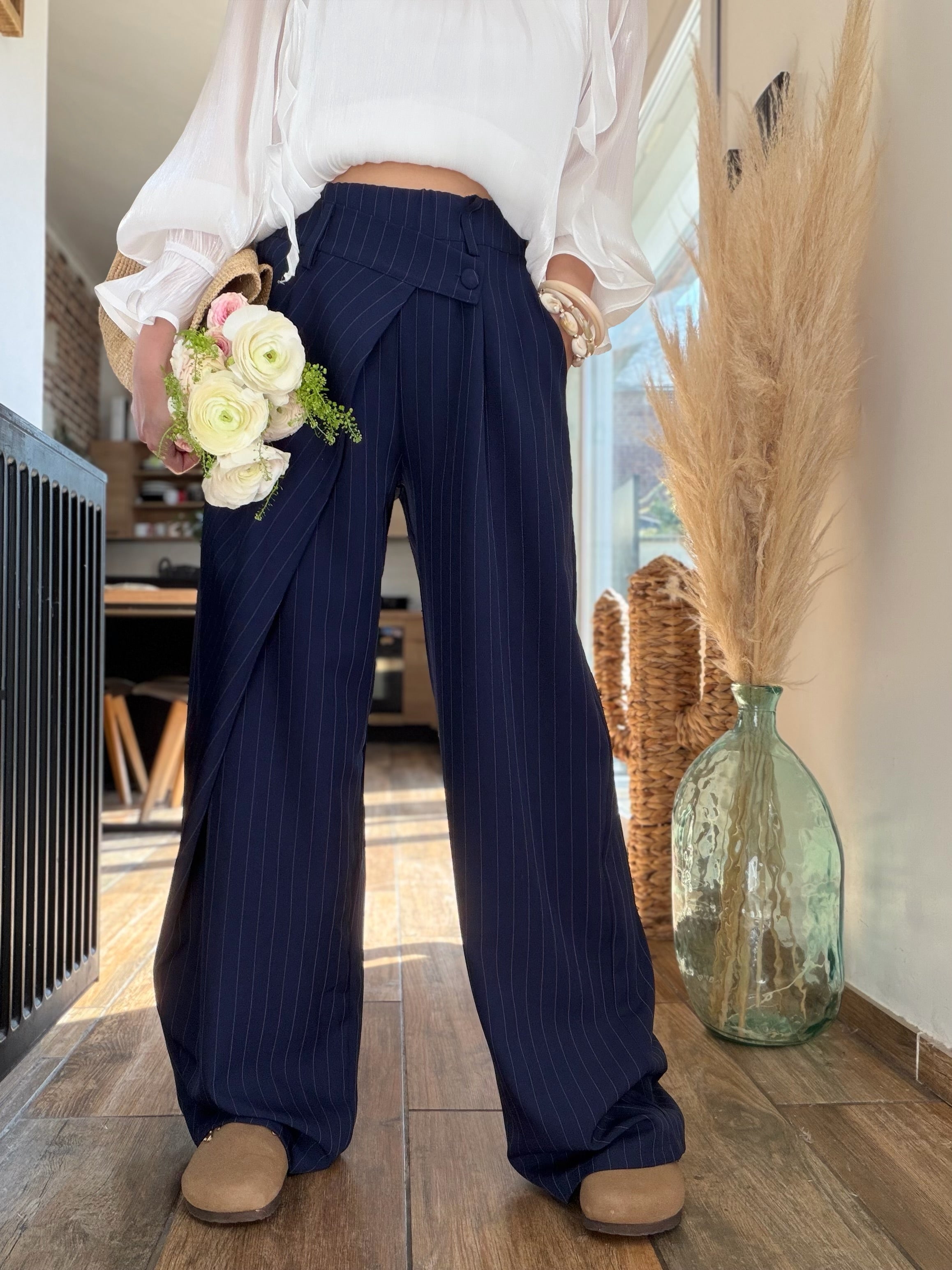 Pantalon bleu à rayures