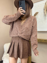 Charger l&#39;image dans la galerie, Pull réversible marron
