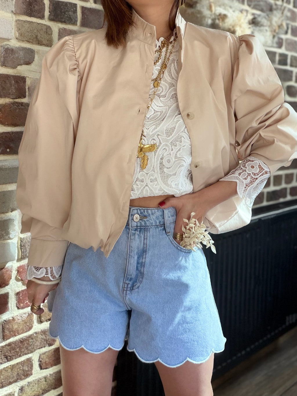 Veste beige manches bouffantes