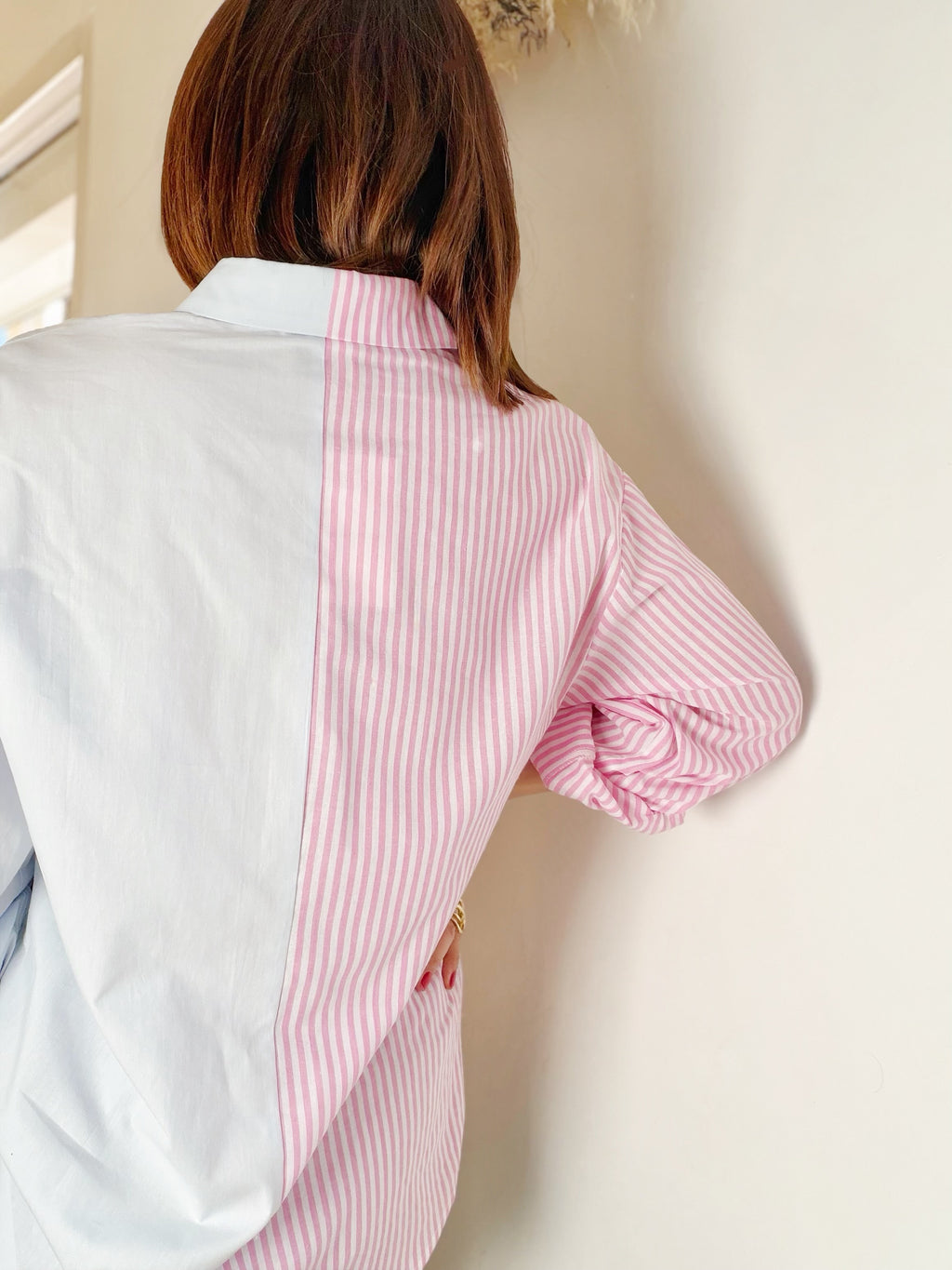 Chemisier rose et bleu