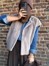 Charger l&#39;image dans la galerie, Surchemise bleue jean
