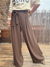 Charger l&#39;image dans la galerie, Pantalon choco à nœud
