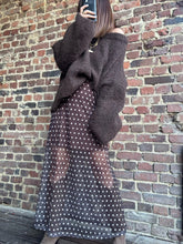 Charger l&#39;image dans la galerie, Jupe marron longue à pois
