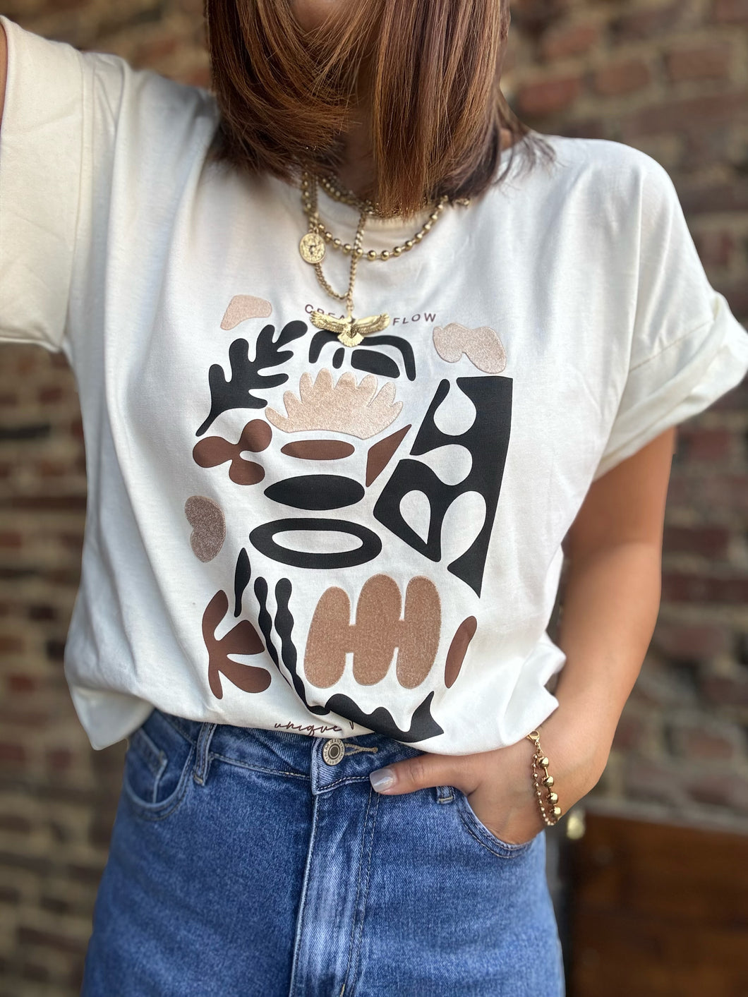 T-shirt motifs abstrait en relief