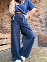 Charger l'image dans la galerie, Pantalon ballon wide bleu marine
