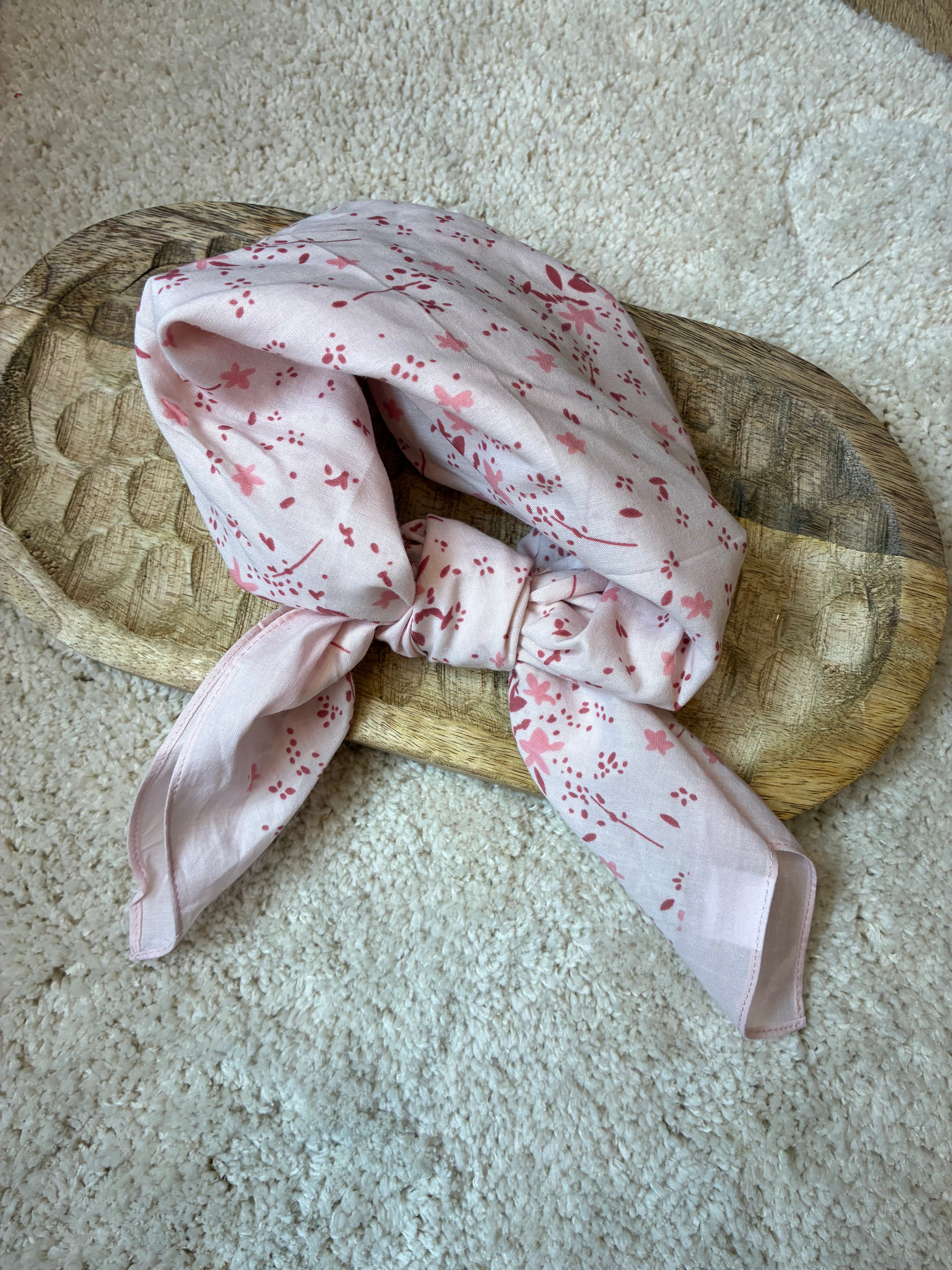 Foulard rose